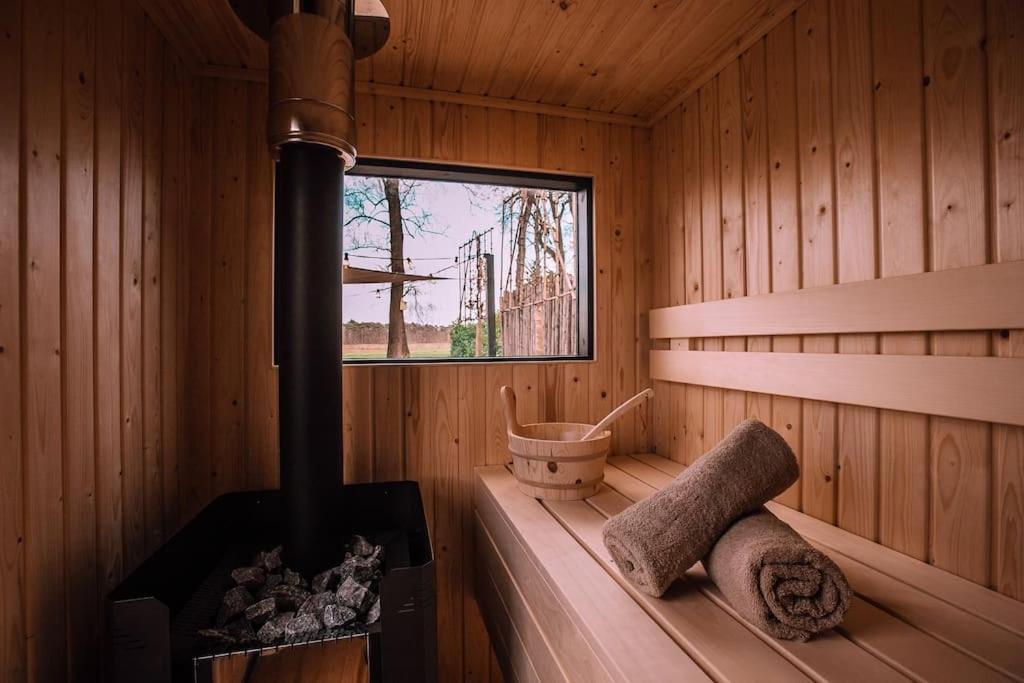 86, Bed & Outdoor Wellness - Sauna, Hottub, Icebath & Outdoor Shower Included! Oisterwijk Exterior foto