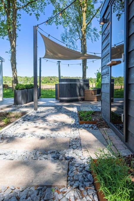 86, Bed & Outdoor Wellness - Sauna, Hottub, Icebath & Outdoor Shower Included! Oisterwijk Exterior foto